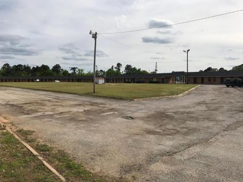 Budget Inn Greenville - photo 4