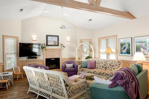Fergusons Flagship - carbon neutral hotel in Nags Head
