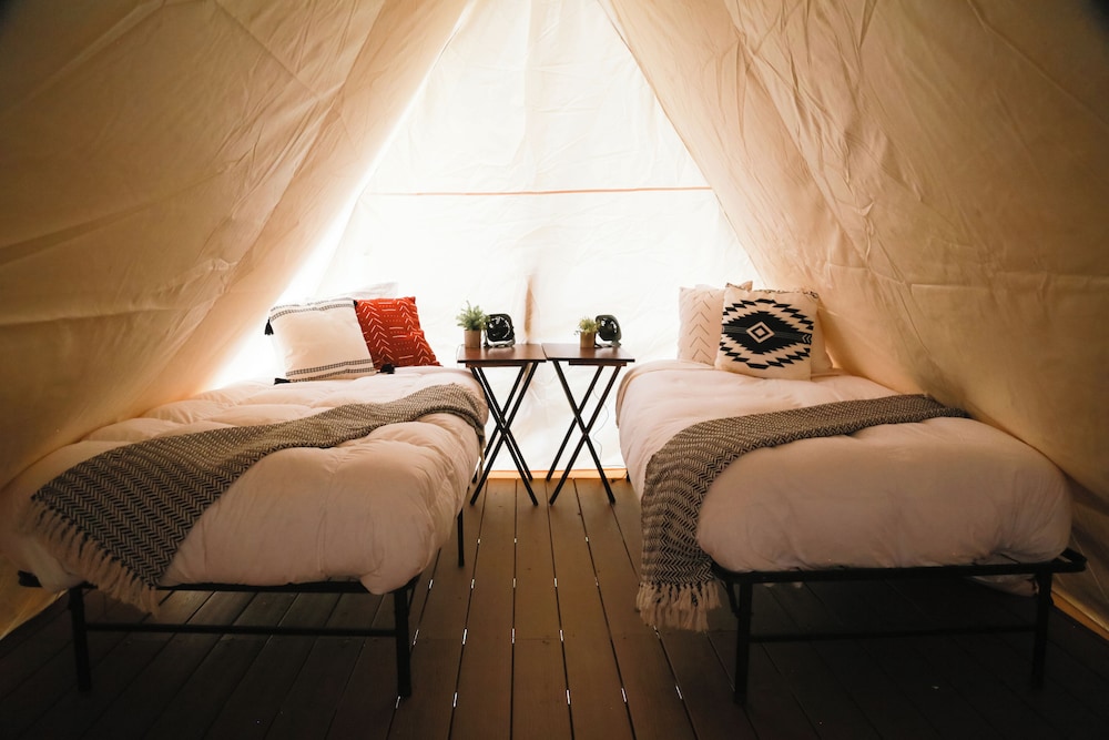 Glacier Glamping - photo 9