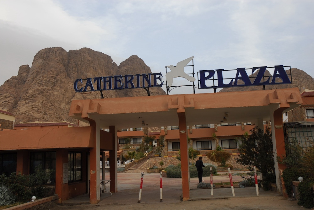 Catherine Plaza Hotel — Saint Catherine