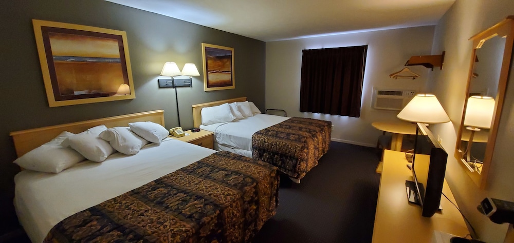 Cottonwood Inn and Conference Center - photo 12