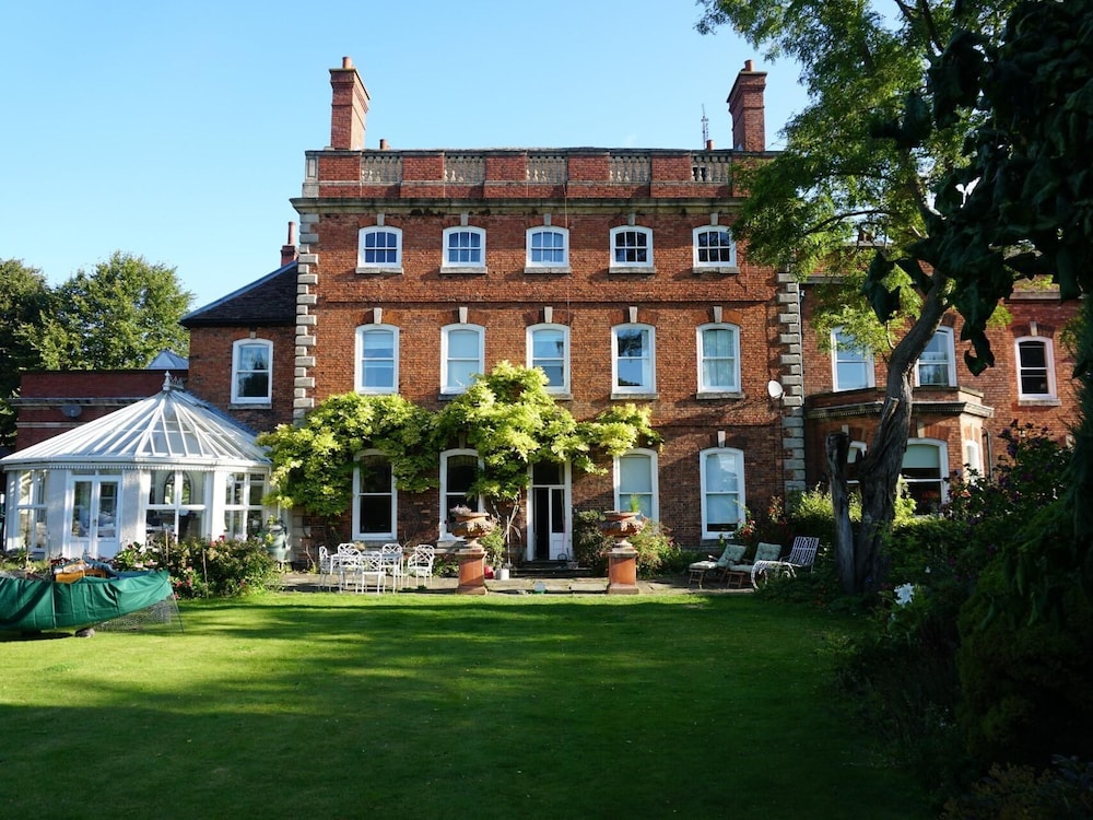 West Wing B&B — 4-Star Luxury Hotel in Lincoln, United Kingdom