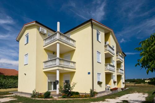 Apartments Baresic — 4-Star Luxury Hotel in Medulin, Croatia