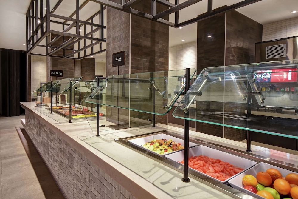 Embassy Suites by Hilton Raleigh Durham Research Triangle - photo 79
