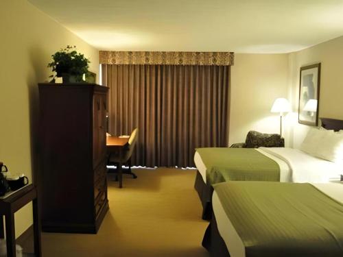 Garden Plaza Hotel - photo 2