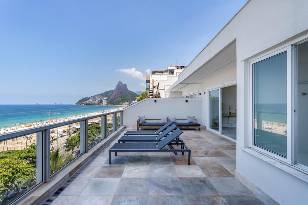 Penthouse Overlooking Ipanema Beach Vsc2 — 4-Star Luxury Hotel in Rio De Janeiro, Brasil