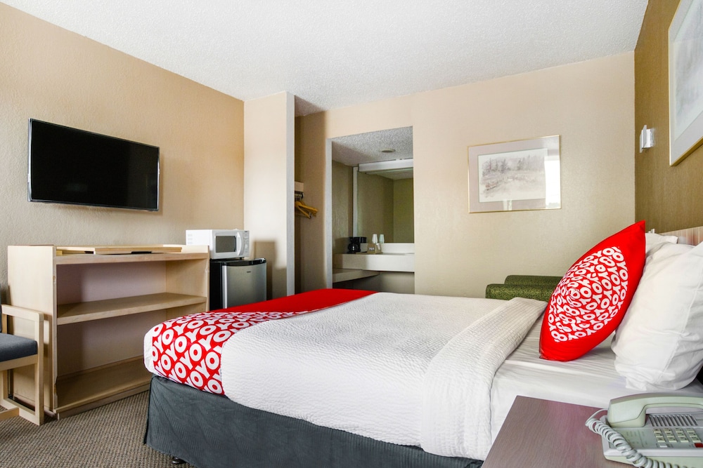 OYO Hotel Wichita Falls Downtown - photo 11