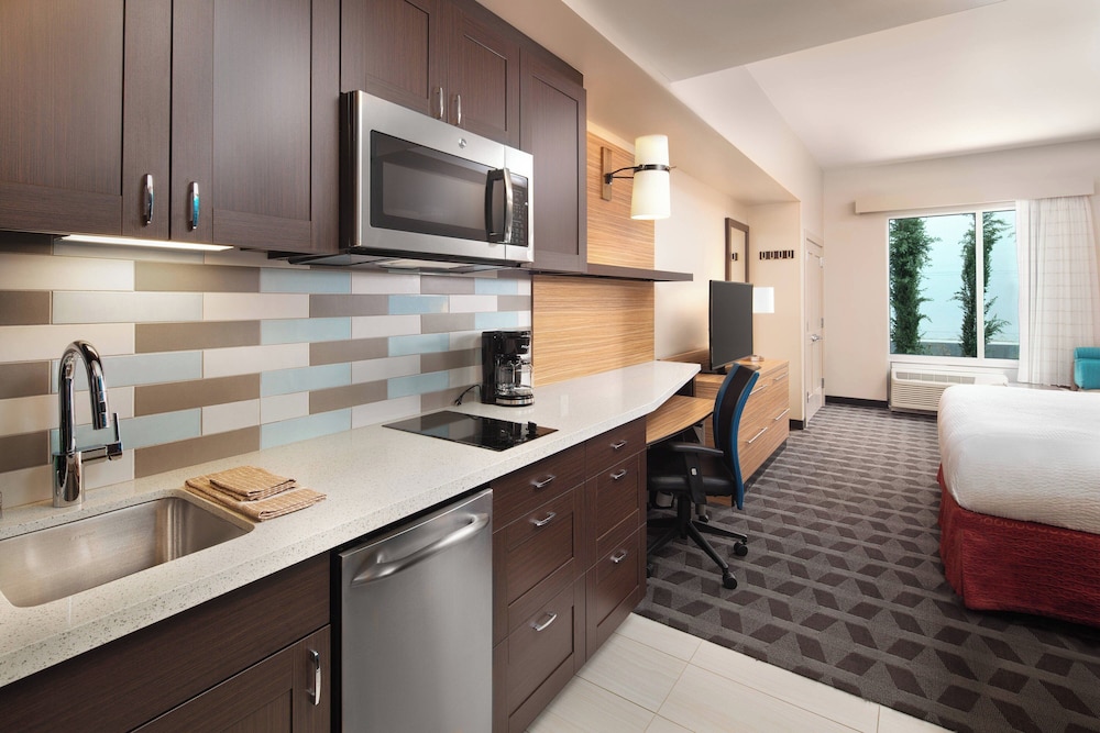 TownePlace Suites by Marriott San Diego Downtown - photo 16