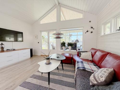 Close to the Beach Large Garden with 2 Patios & BBQ — Falkenberg — photo 3