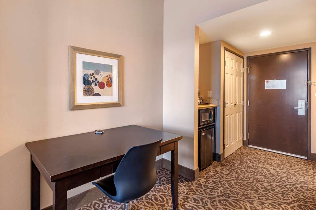 Best Western Plus Las Vegas South Henderson - photo 9