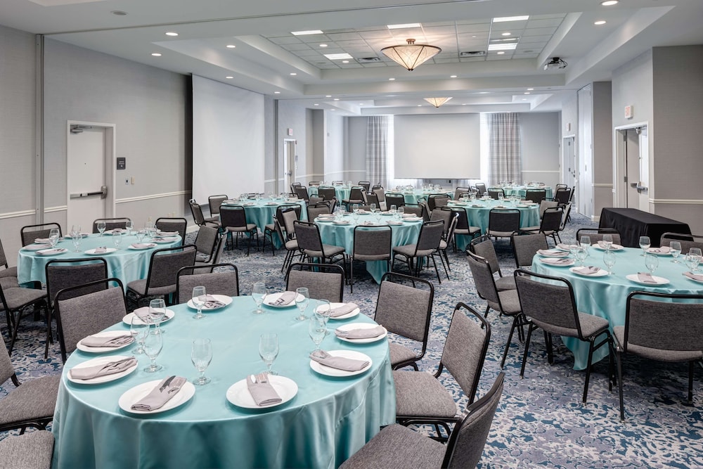 Hilton Garden Inn Frisco - photo 32