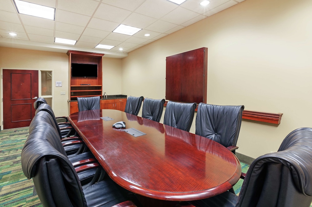 Hampton Inn & Suites El Paso West - photo 49