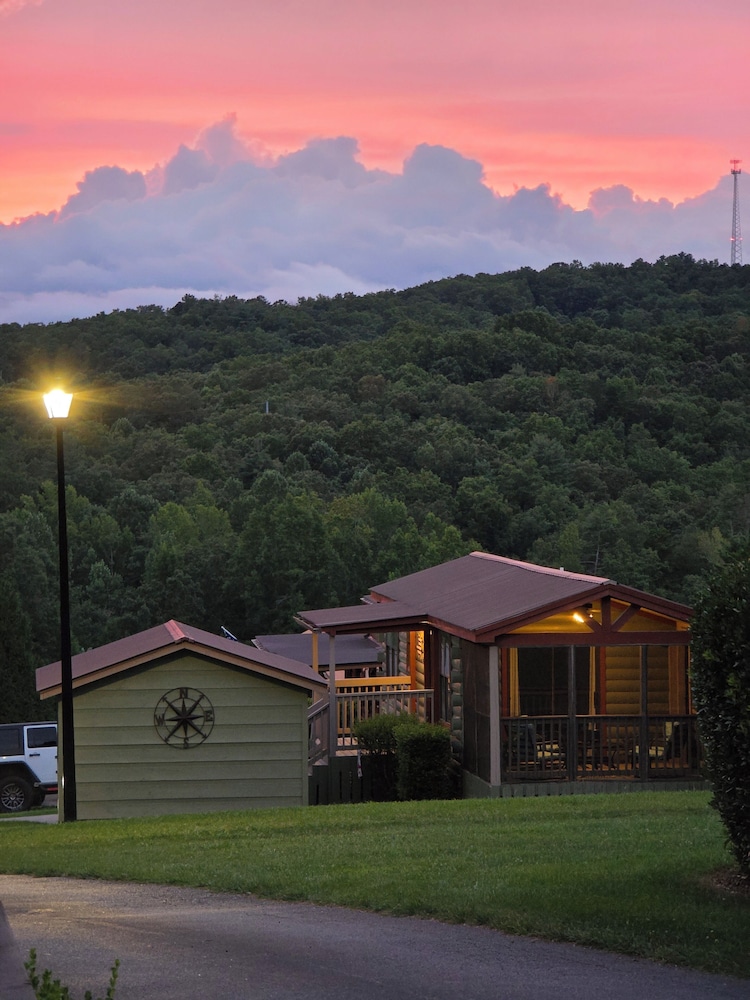 Copperhead Lodge and Resort Cabin Rentals - photo 68