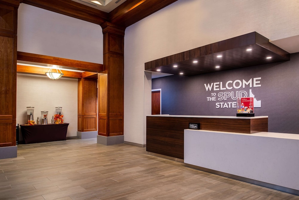 Hampton Inn & Suites Boise Spectrum - photo 2