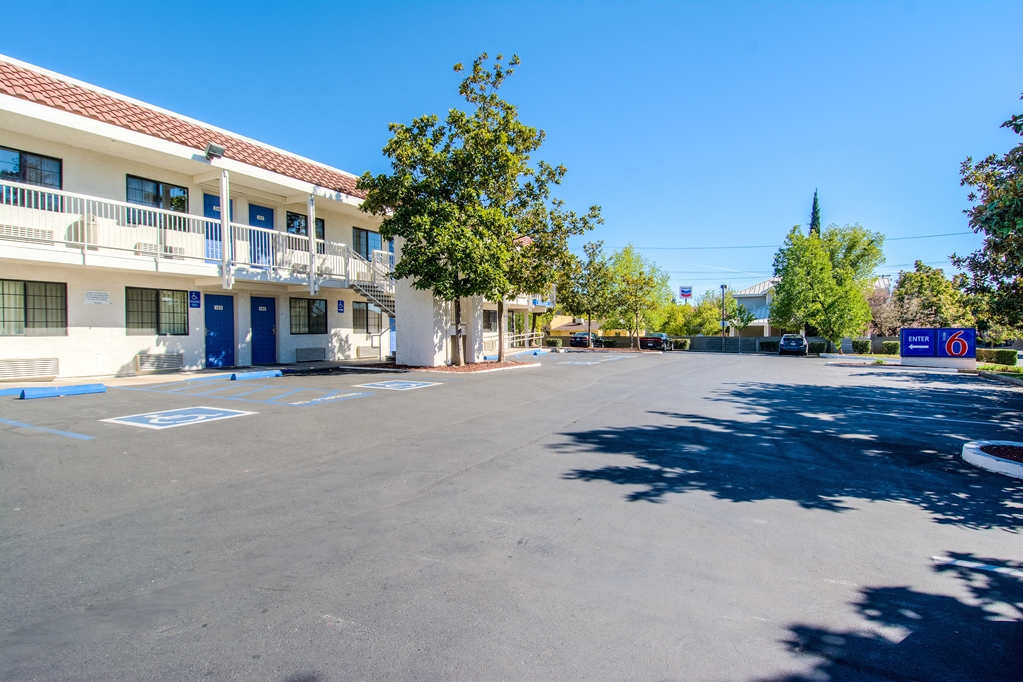 Motel 6 Redding CA South - photo 2