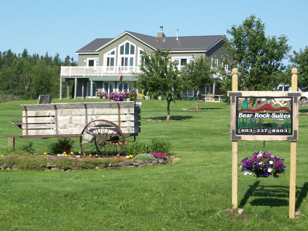Bear Rock Suites - last minute hotel in Colebrook