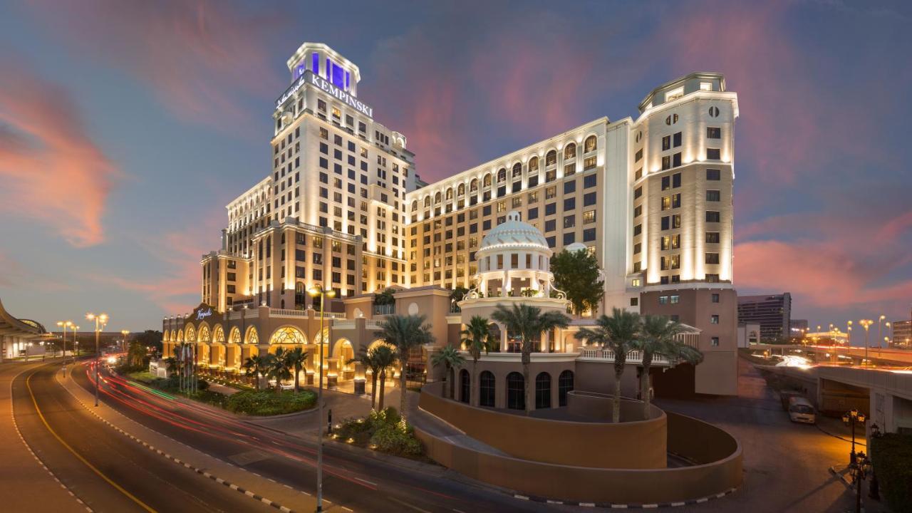 Aspen Chalets by Kempinski Hotel Mall of The Emirates — 4-Star Luxury Hotel in Dubai, United Arab Emirates
