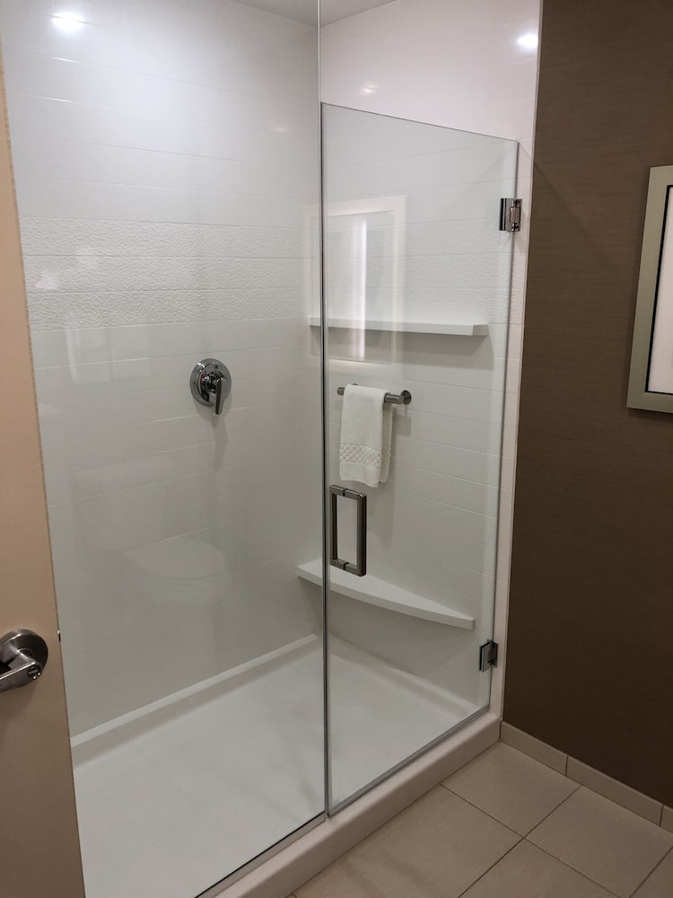 Fairfield Inn & Suites by Marriott Decorah - photo 19