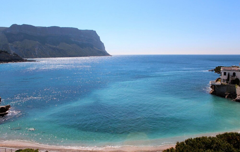 L'Atypique - carbon neutral hotel in Cassis