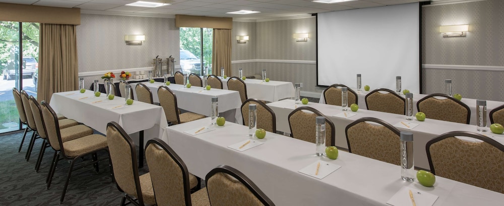DoubleTree by Hilton Hotel Chicago Wood Dale Elk Grove - photo 31