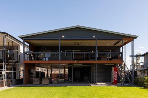 16 Pellaring Lane Pellaring Flat - carbon neutral hotel in Unknown City