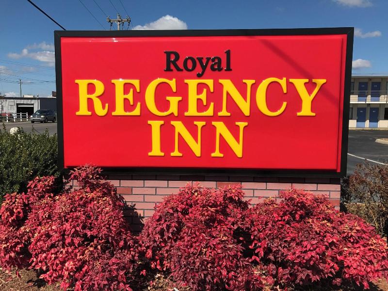 Royal Regency Inn - photo 2
