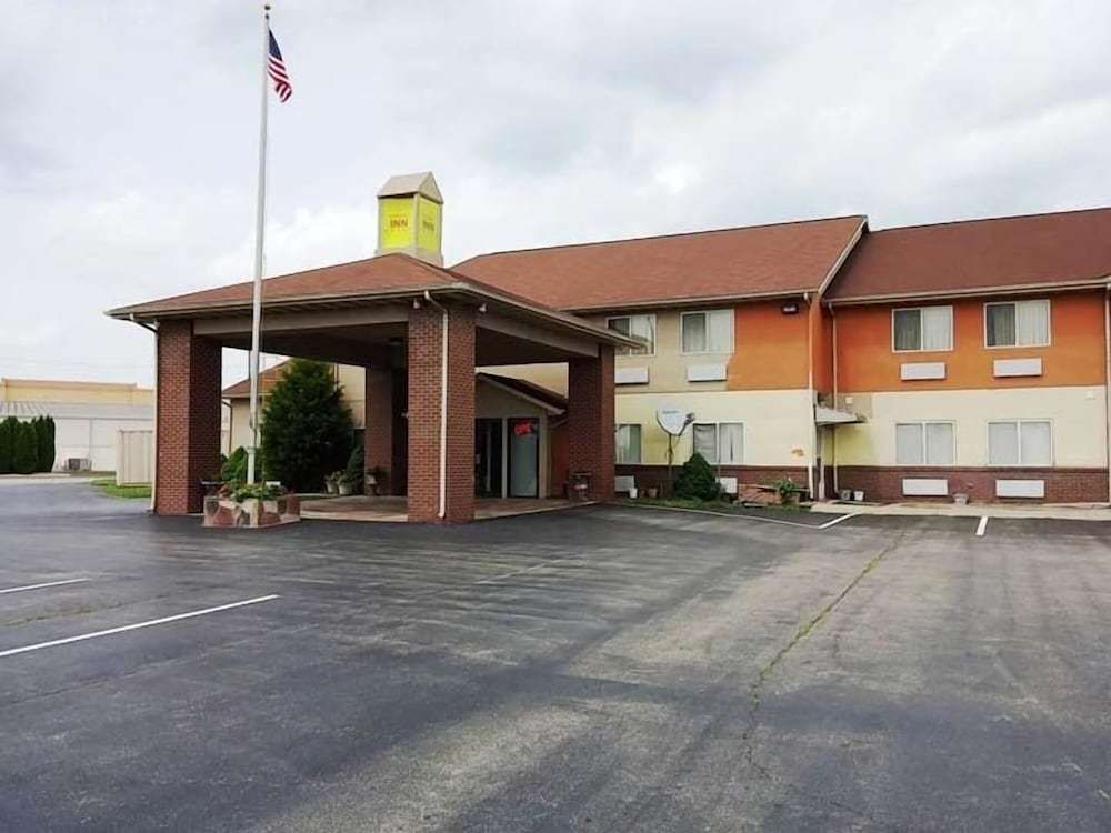 Economy Inn — Seymour