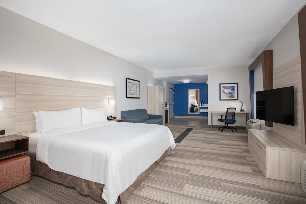 Holiday Inn Express & Suites Phoenix Glendale Sports Dist by IHG - photo 19
