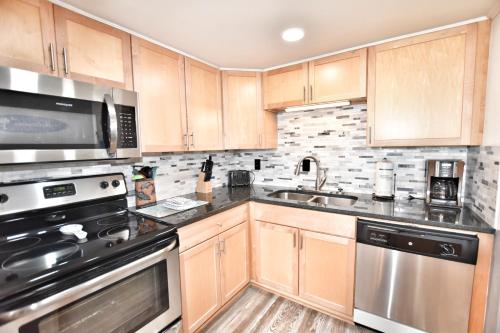0208 Waters Edge Resort 1 Bedroom Condo by RedAwning - photo 14