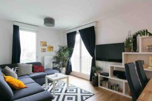 Cozy Quiet Getaway Just 300m From Paris With Free Private Parking — Gentilly