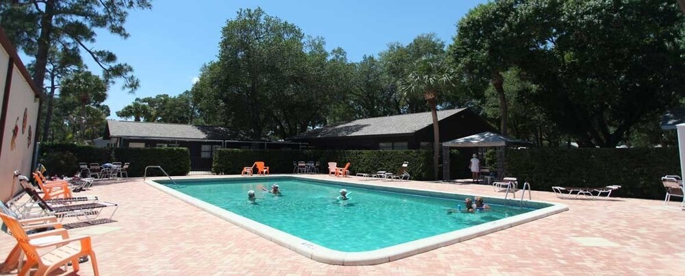 Road Runner Travel Resort Caravan Park - photo 38
