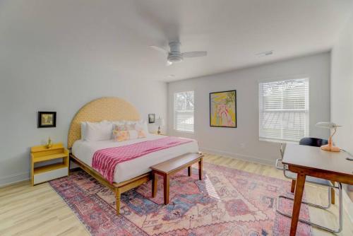 Green House at Township Unit A — 4-Star Luxury Hotel in Columbia, United States