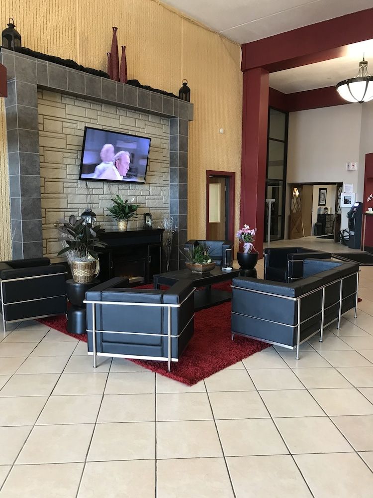 Crookston Inn & Convention Center - photo 18