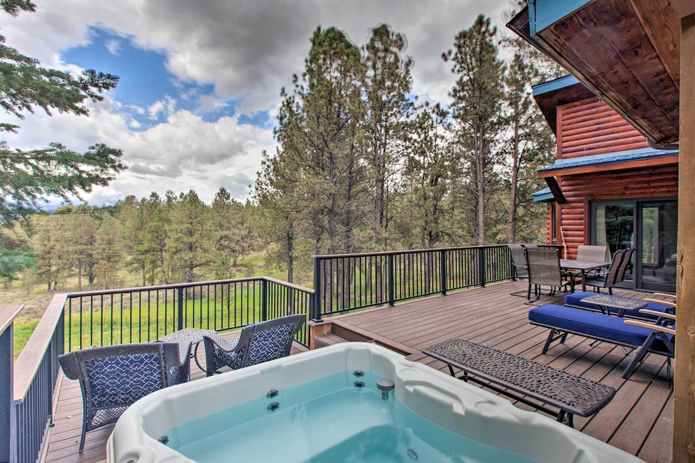 Blue Spruce Cabin with Hot Tub And Resort Amenities - photo 13