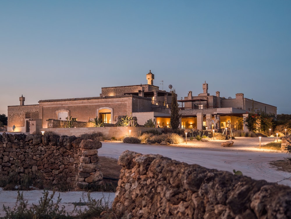 Masseria Cuturi - carbon neutral hotel in Manduria