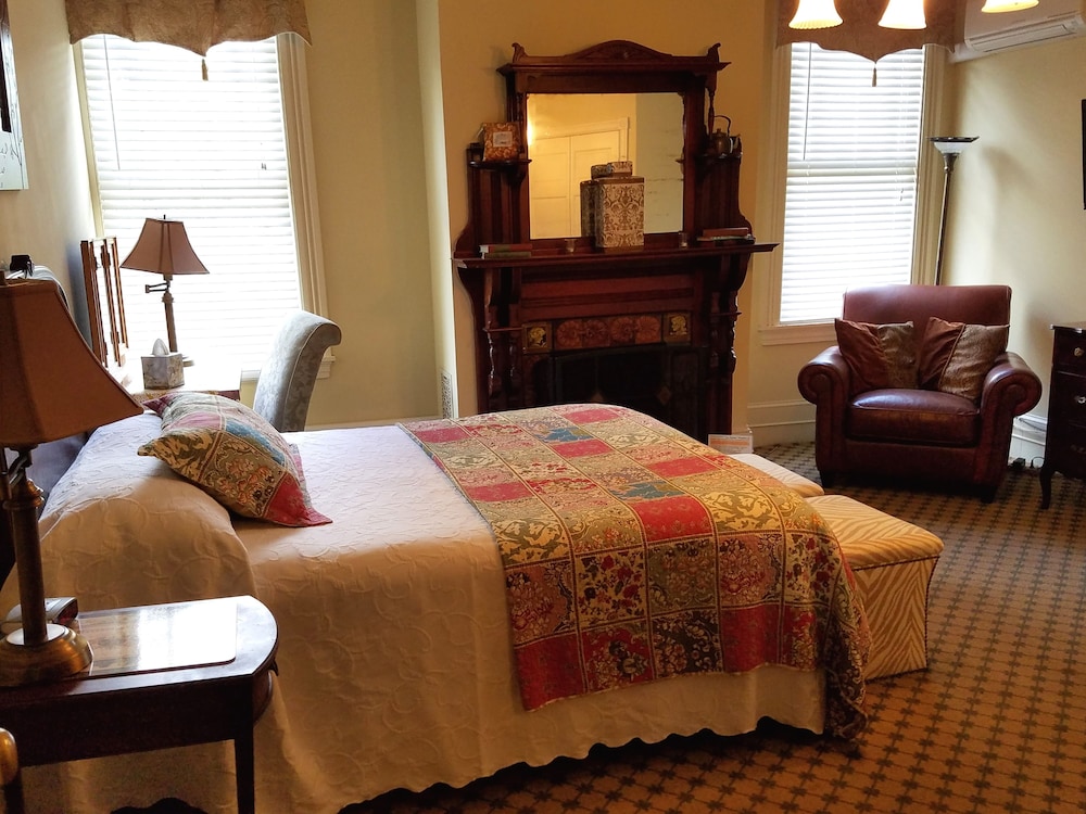 Vandiver Inn - photo 14