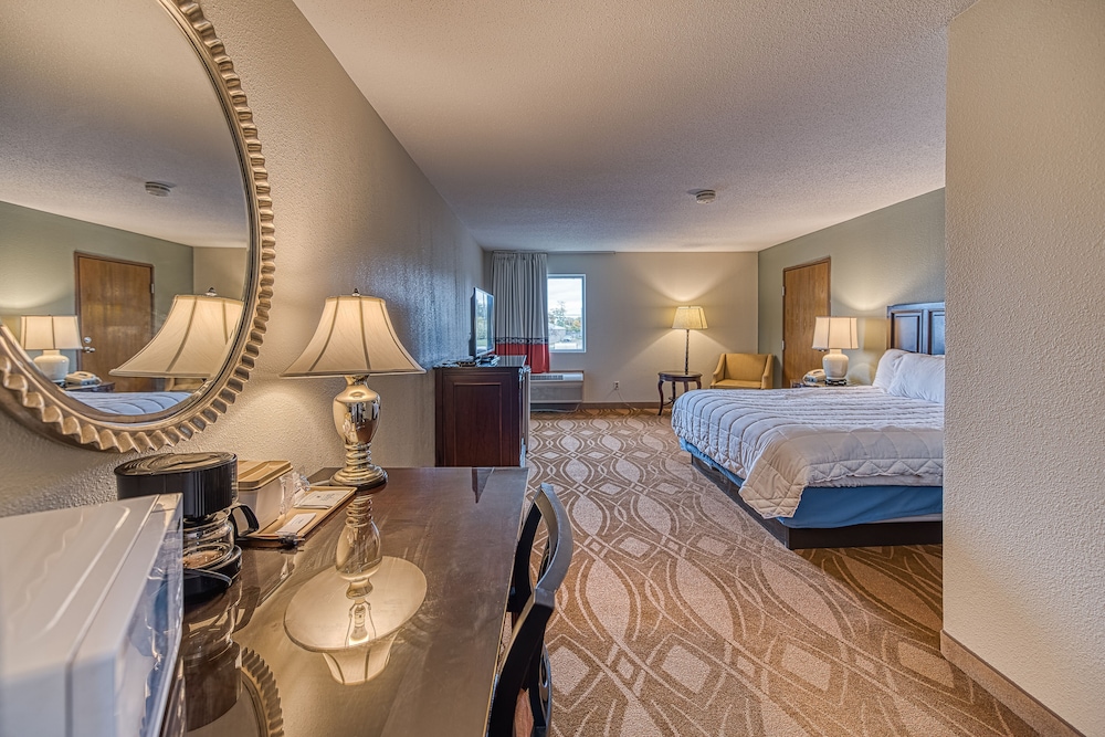 American Inn and Suites Dundee - photo 9