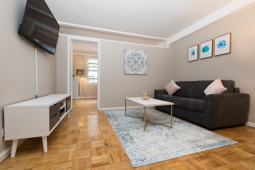 Lovely Studio New York Apartment — 4-Star Luxury Hotel in New York City, United States