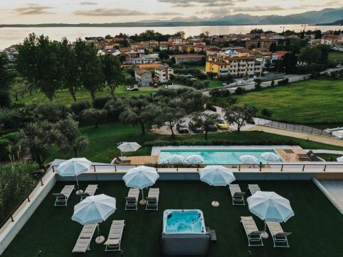 Apartments Monsurei Lake view — 4-Star Luxury Hotel in Bardolino, Italy