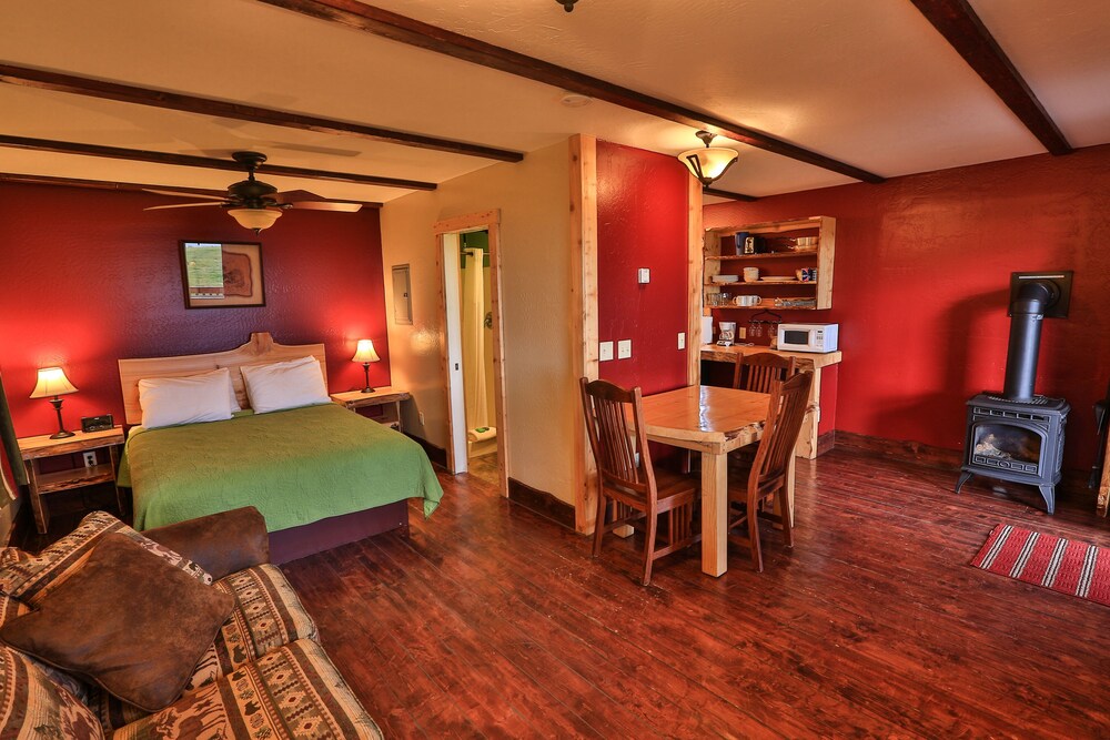 Kenai Peninsula Suites - photo 8
