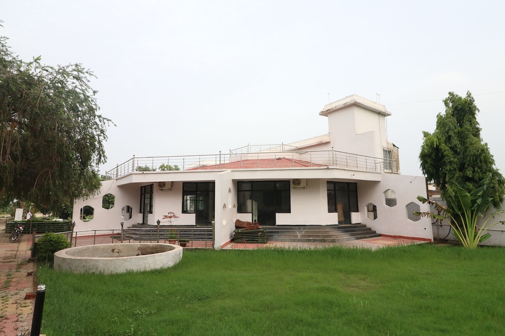 OYO 45787 Mangalam Resort in Satna, India