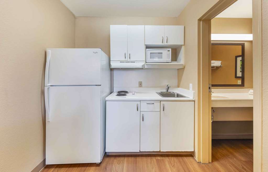 Extended Stay America Suites Bakersfield California Avenue - photo 11