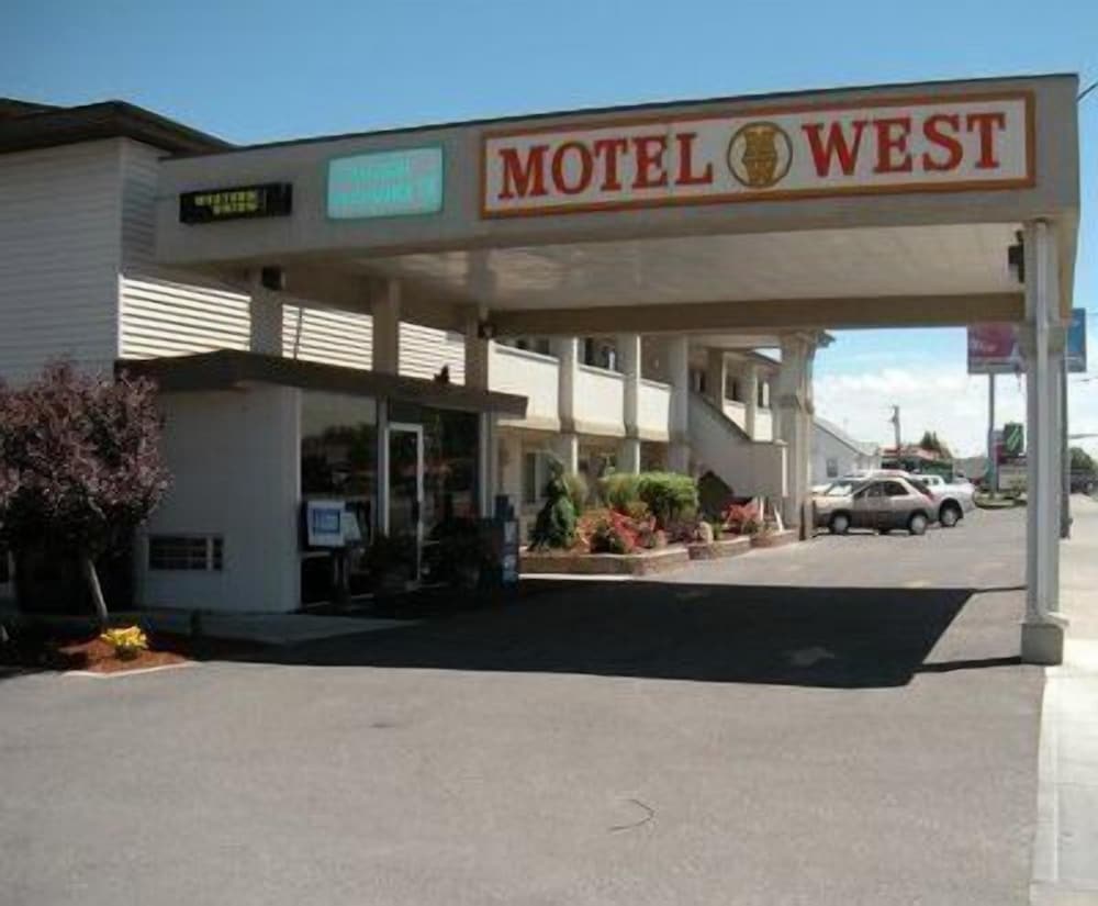 Motel West - photo 48