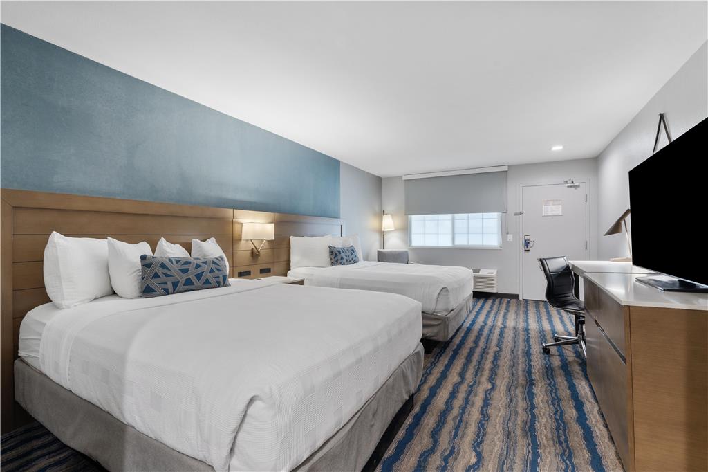Best Western San Diego Miramar Hotel - photo 12