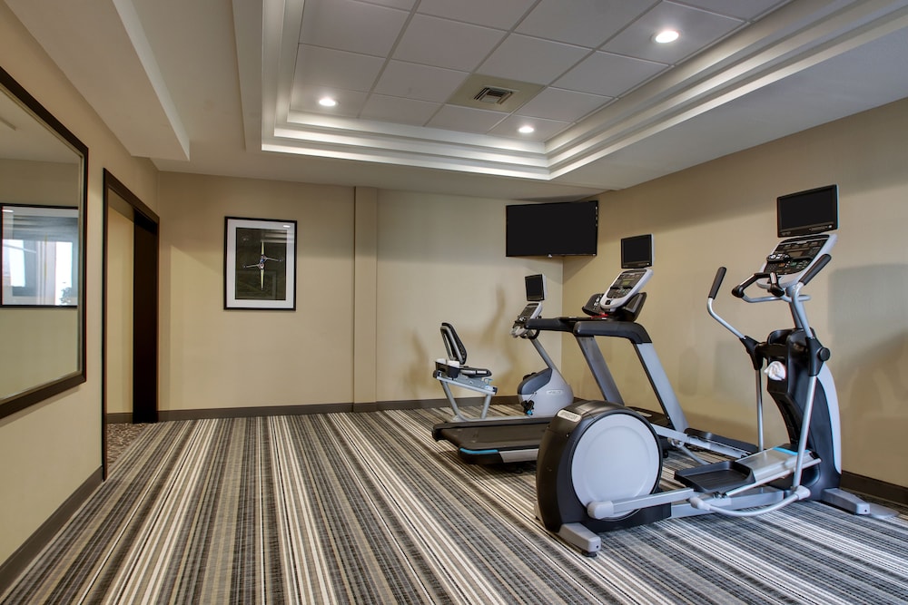 Candlewood Suites Wichita East by IHG - photo 24