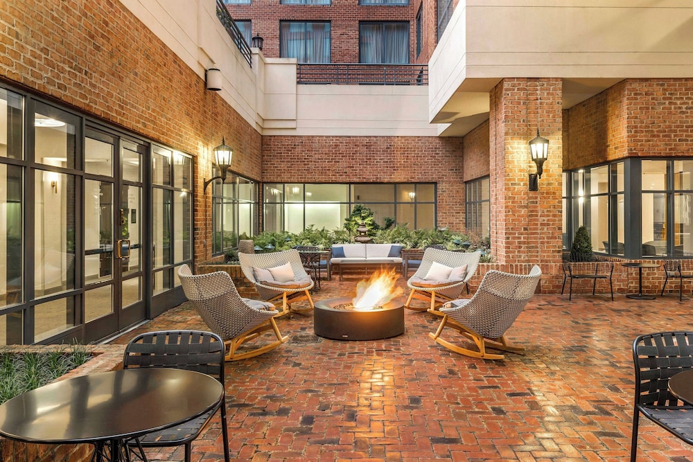 Sheraton Suites Old Town Alexandria - photo 62