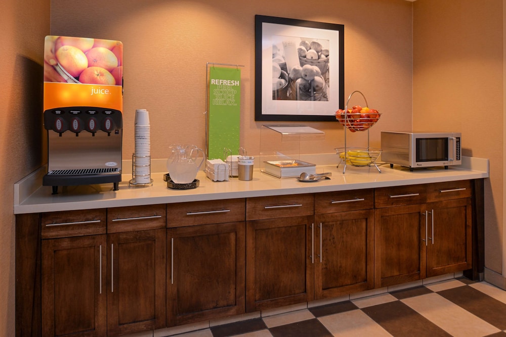 Hampton Inn Omaha Midtown Aksarben Area - photo 47