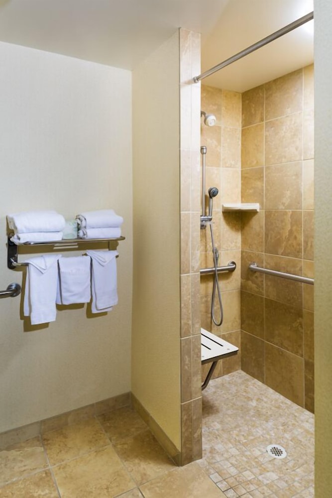 Hampton Inn & Suites Las Vegas South - photo 11
