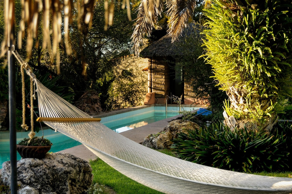 Nirvana Restaurant And Retreat — hotel in San Miguel De Allende