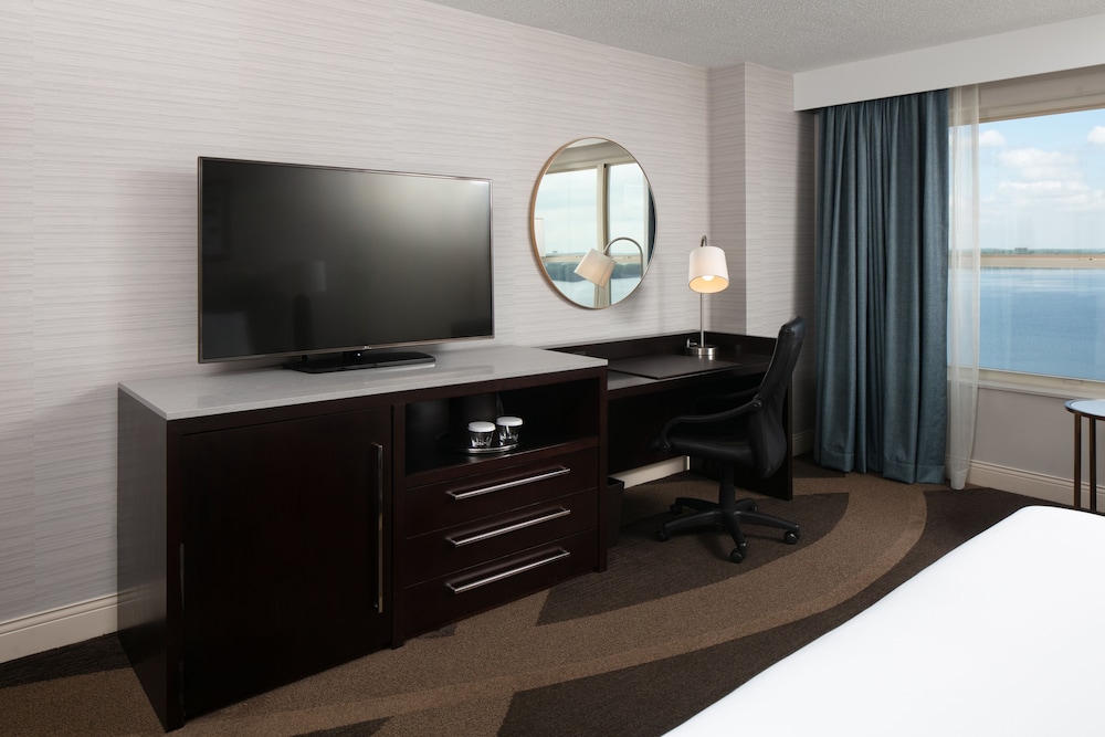 Hilton Madison Monona Terrace - photo 9
